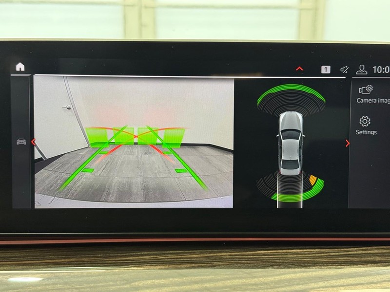 BMW 5 Series Vehicle Image 18