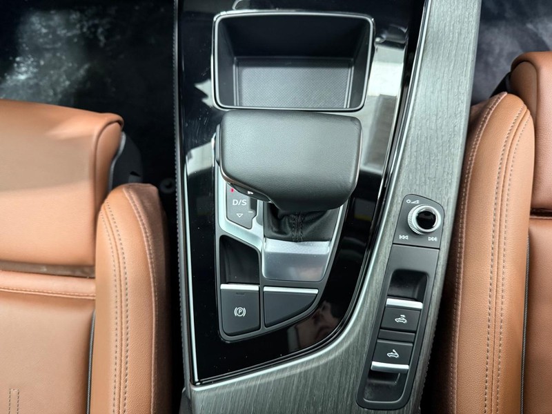 Audi A5 Cabriolet Vehicle Image 11