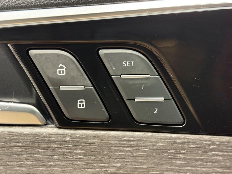 Audi A5 Cabriolet Vehicle Image 17