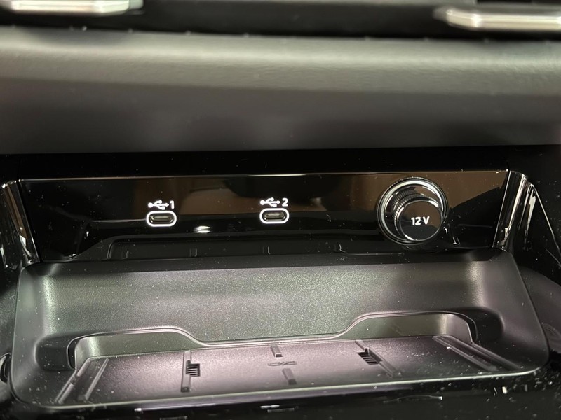 Audi A6 Sedan Vehicle Image 12