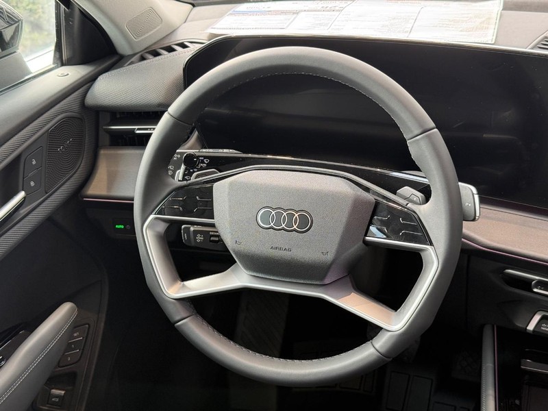 Audi Q3 Vehicle Image 8