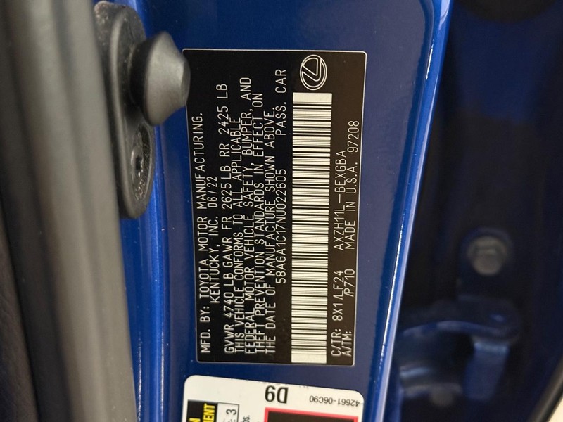 Lexus ES Vehicle Image 19