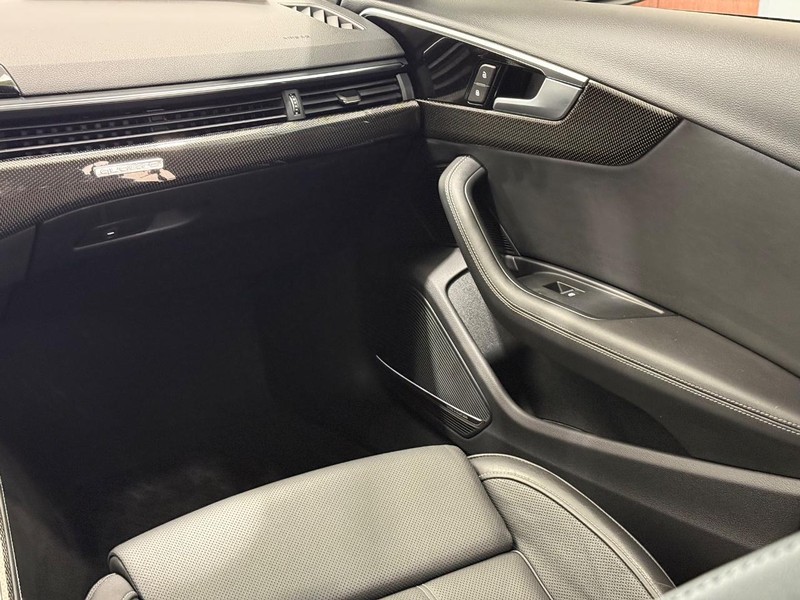 Audi S4 Sedan Vehicle Image 13