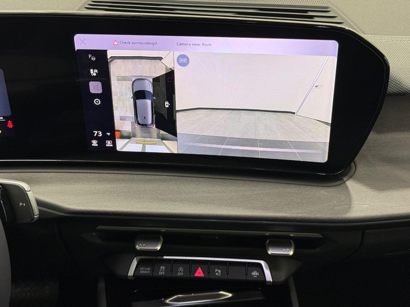 Audi Q3 Vehicle Image 6