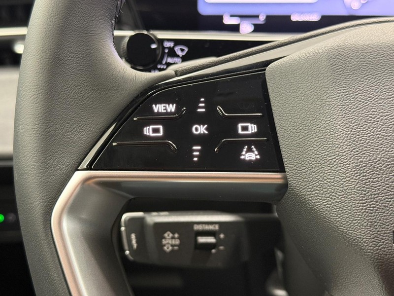 Audi Q3 Vehicle Image 10