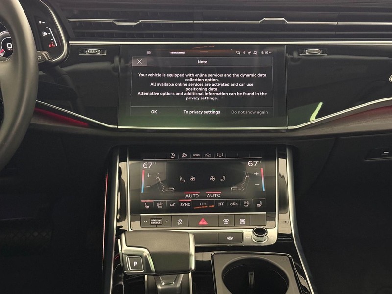 Audi Q8 Vehicle Full-screen Gallery Image 10