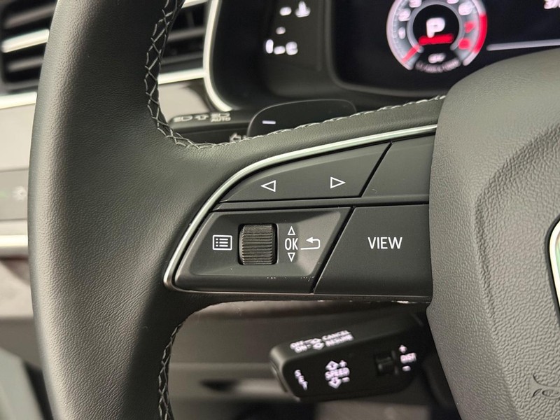 Audi Q8 Vehicle Full-screen Gallery Image 14