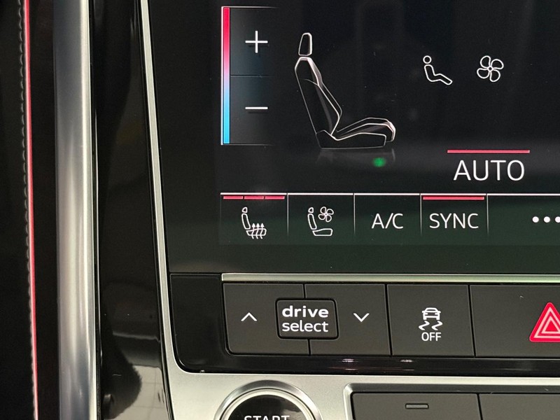 Audi Q8 Vehicle Full-screen Gallery Image 16