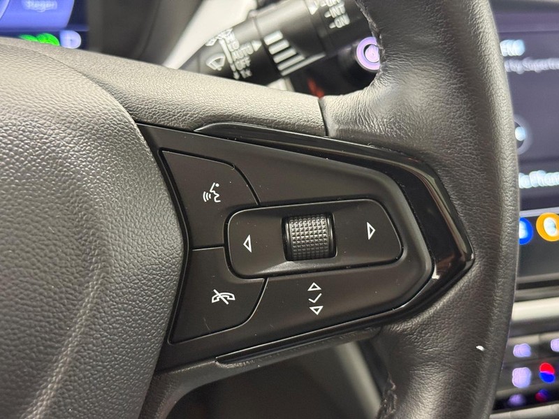 Chevrolet Bolt EUV Vehicle Image 16