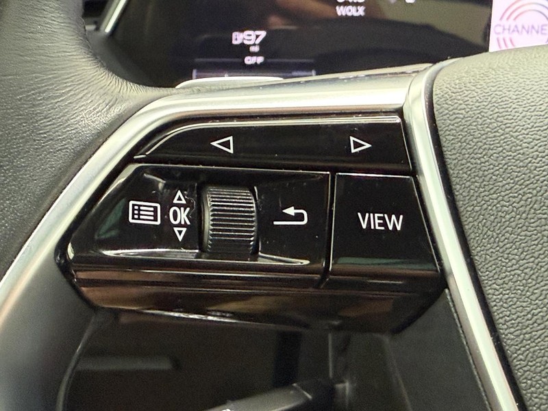 Audi e-tron Vehicle Image 15