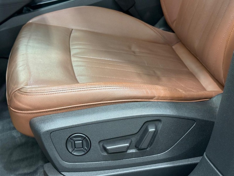 Audi e-tron Vehicle Image 27