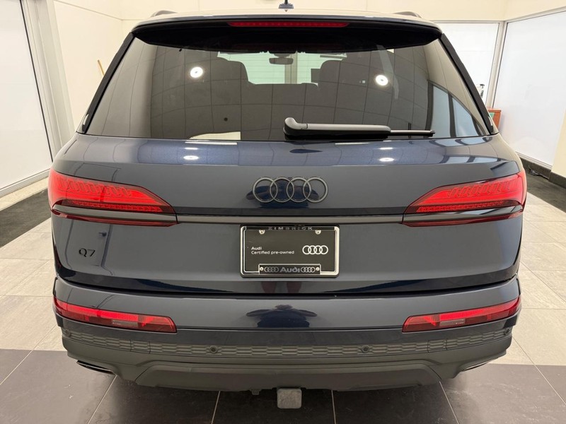 Audi Q7 Vehicle Image 3