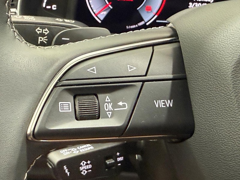 Audi Q7 Vehicle Image 14