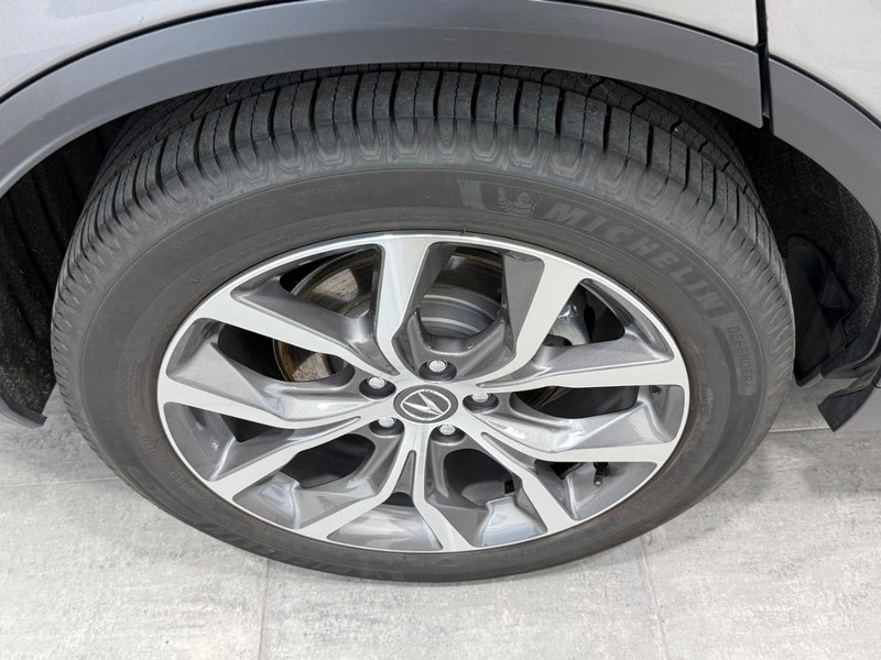 Acura MDX Vehicle Image 3