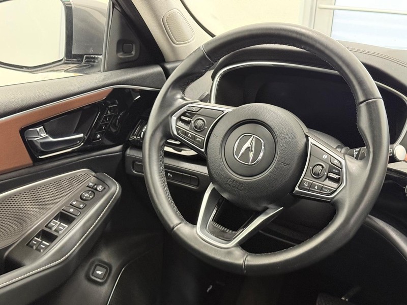 Acura MDX Vehicle Image 12