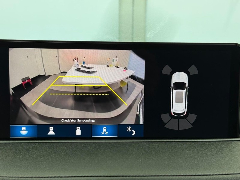 Acura MDX Vehicle Image 17