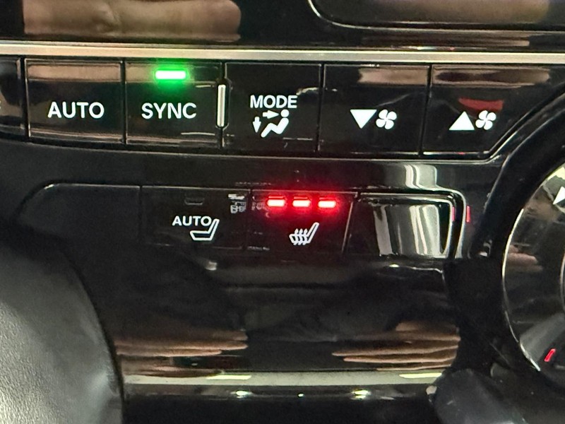 Acura MDX Vehicle Image 18