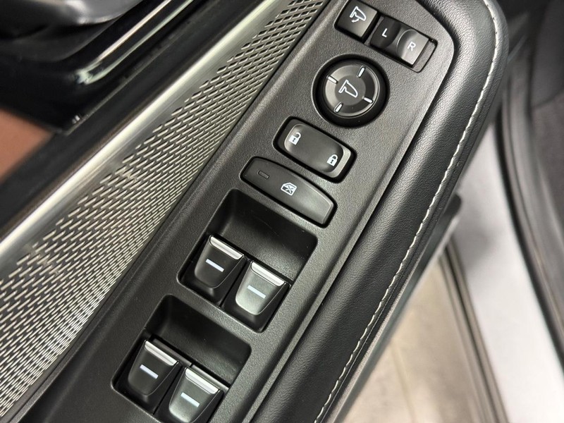 Acura MDX Vehicle Image 19