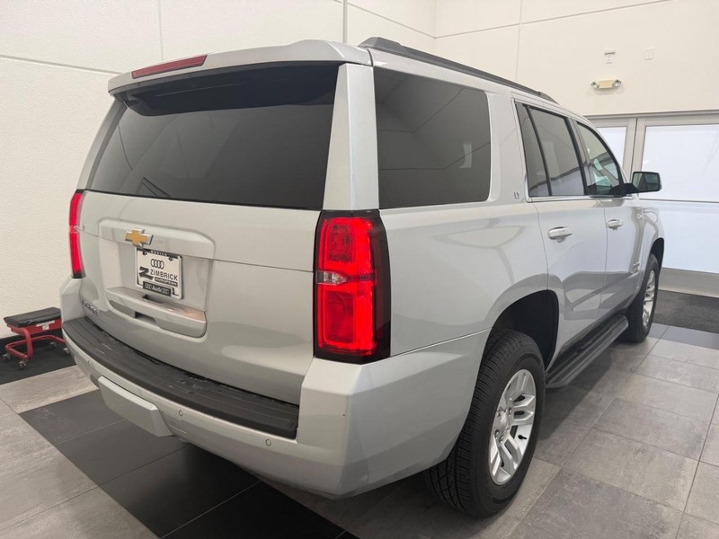 Chevrolet Tahoe Vehicle Image 2