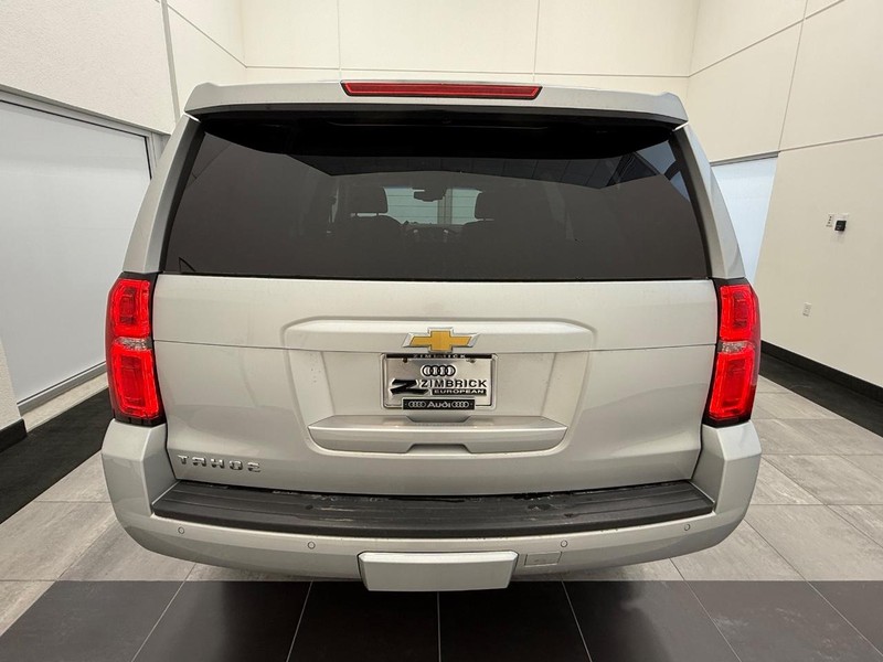 Chevrolet Tahoe Vehicle Image 3