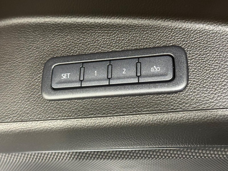 Chevrolet Tahoe Vehicle Image 14