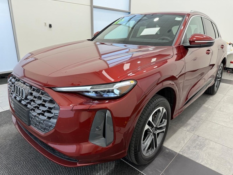 Audi Q5 Vehicle Image 6