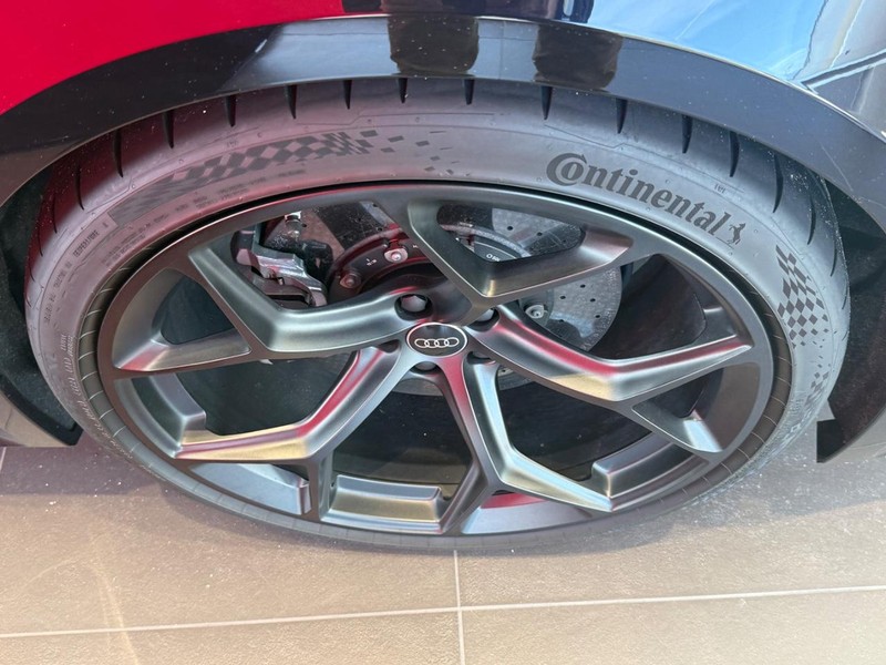 Audi RS 6 Avant Vehicle Image 6