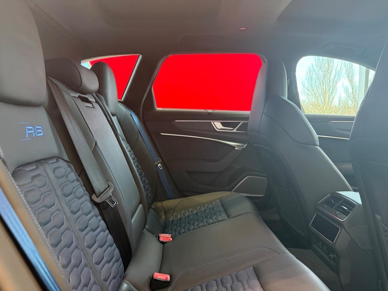 Audi RS 6 Avant Vehicle Image 9