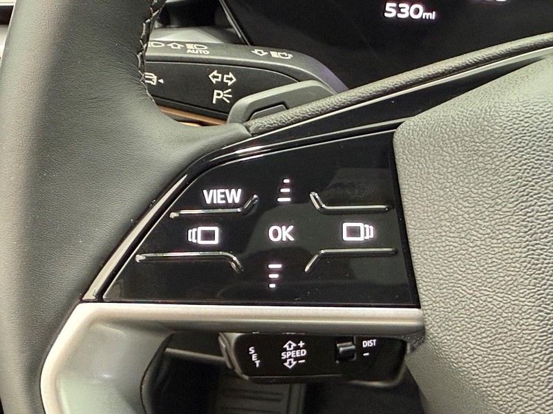 Audi A5 Vehicle Full-screen Gallery Image 14
