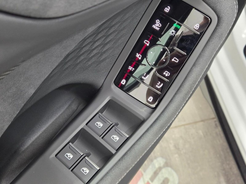 Audi S5 Vehicle Image 14