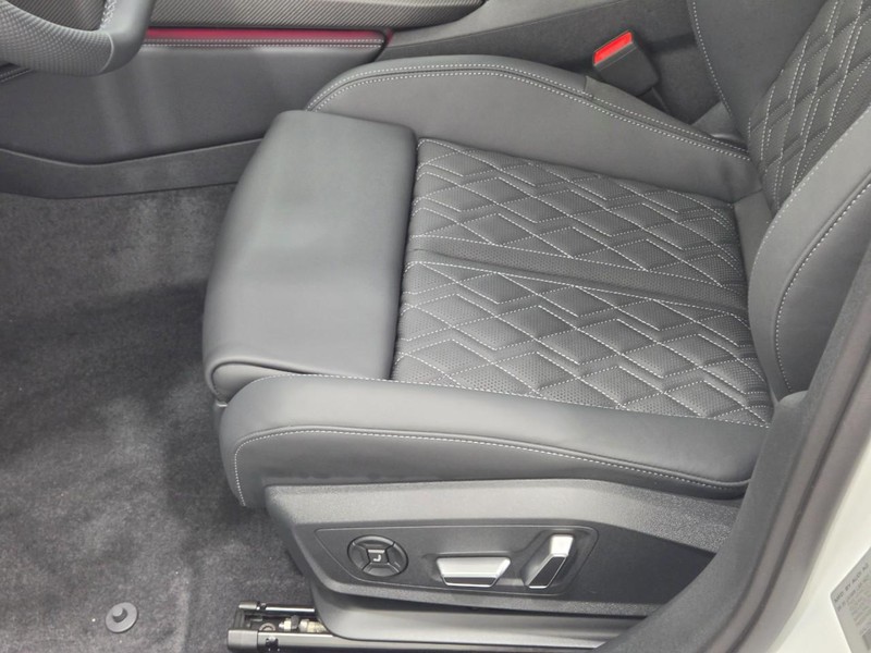 Audi S5 Vehicle Image 15