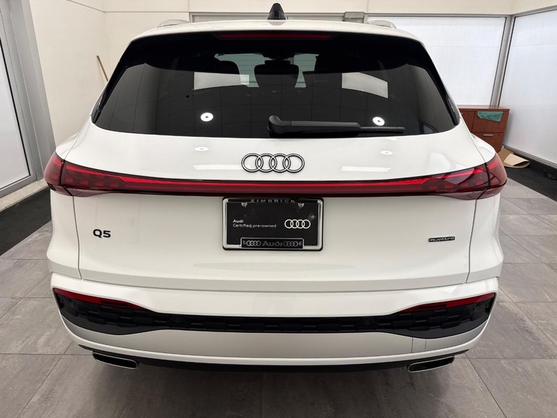 Audi Q5 Vehicle Image 3