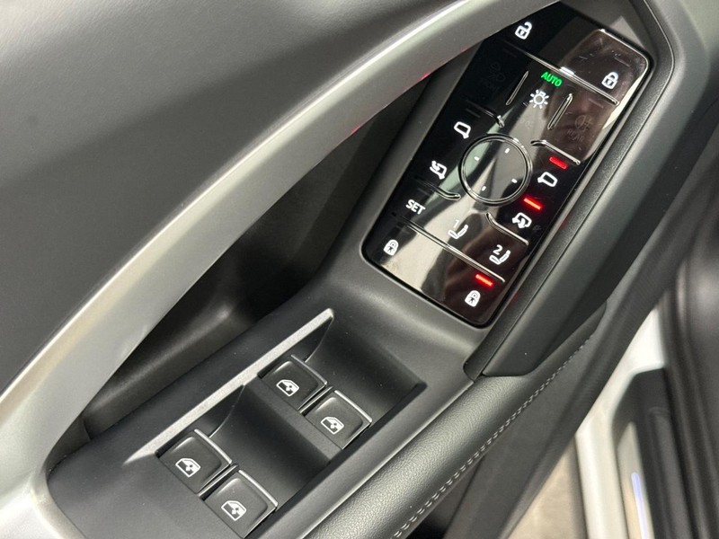 Audi Q5 Vehicle Image 18