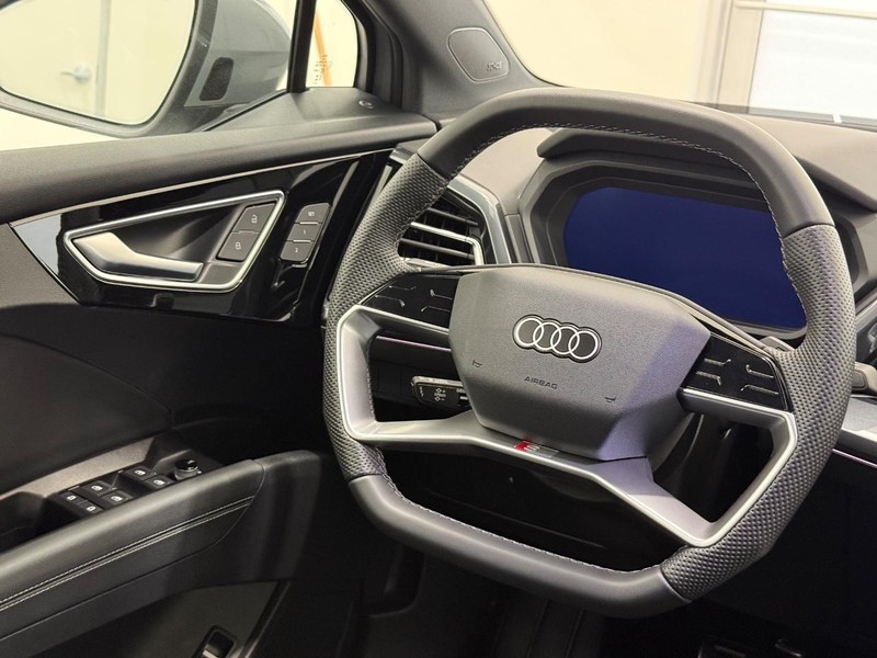 Audi Q4 e-tron Vehicle Image 12