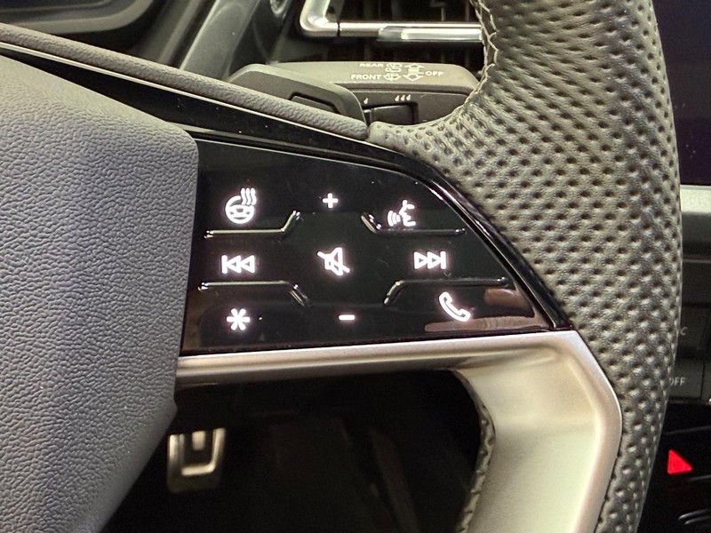 Audi Q4 e-tron Vehicle Image 16