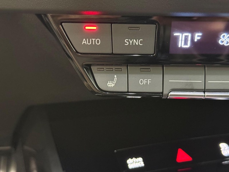 Audi Q4 e-tron Vehicle Image 18