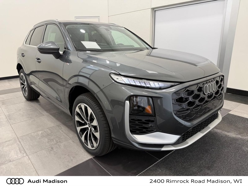 2026 Audi Q3 S line quattro's photo