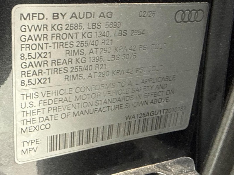 Audi SQ5 Vehicle Image 17