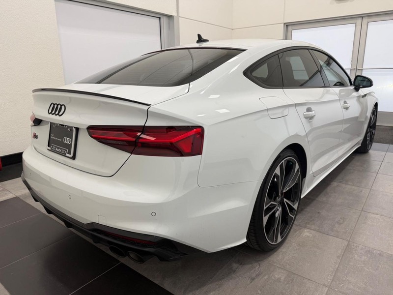 Audi S5 Sportback Vehicle Image 2