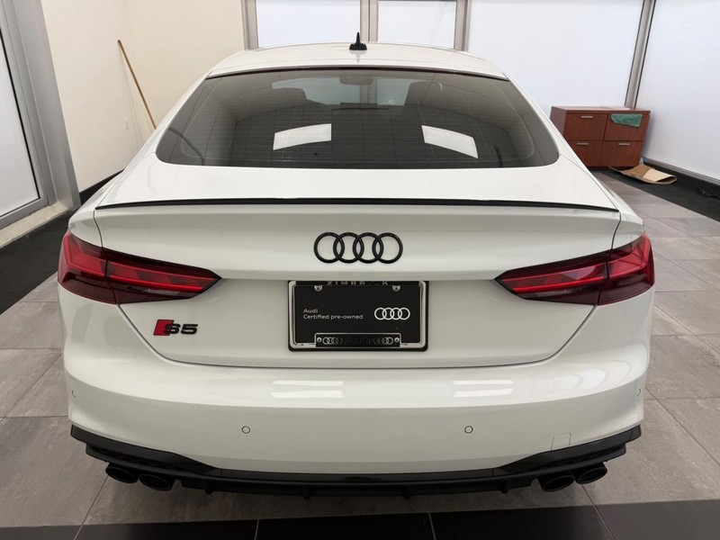 Audi S5 Sportback Vehicle Image 3