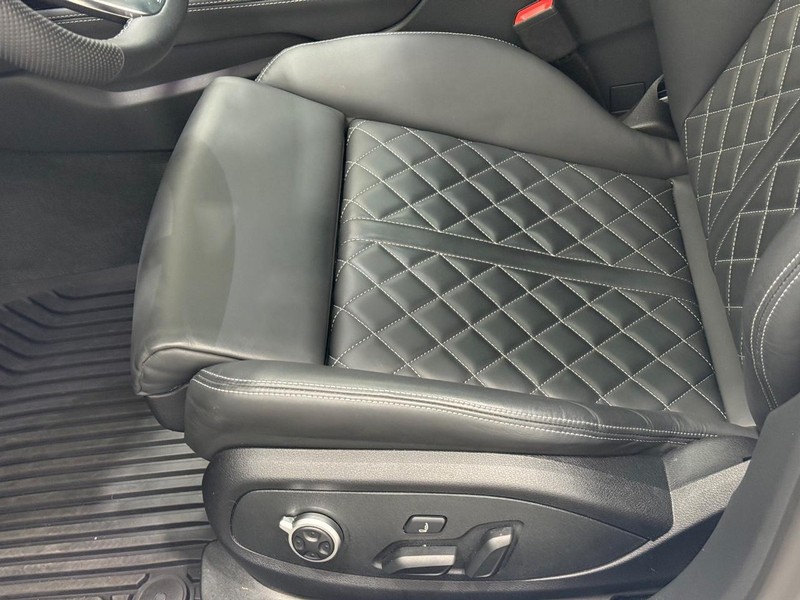 Audi S5 Sportback Vehicle Image 21