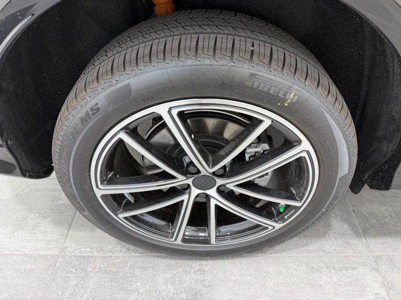 Audi Q5 Sportback Vehicle Image 3