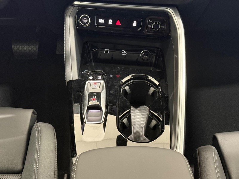 Audi Q5 Sportback Vehicle Image 7