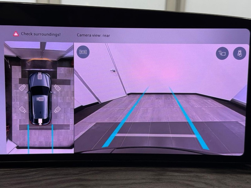 Audi Q5 Sportback Vehicle Image 13