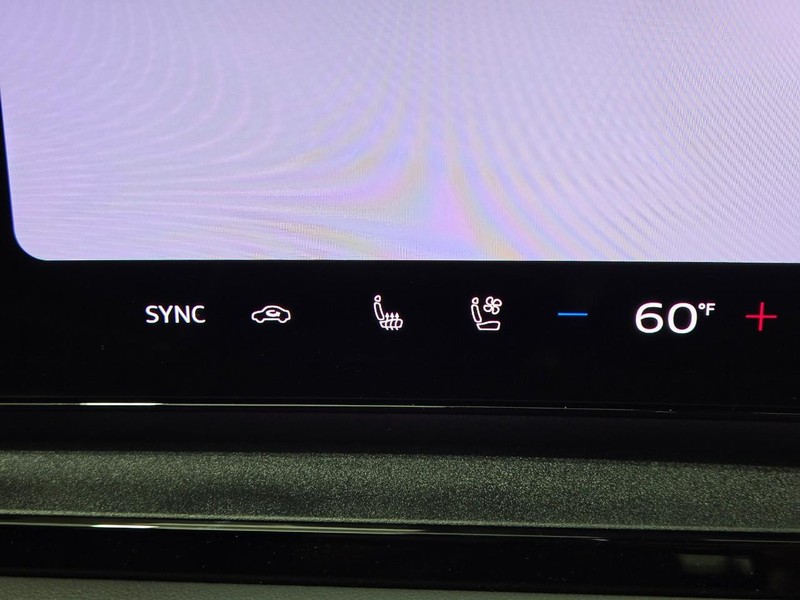 Audi Q6 e-tron Vehicle Image 13