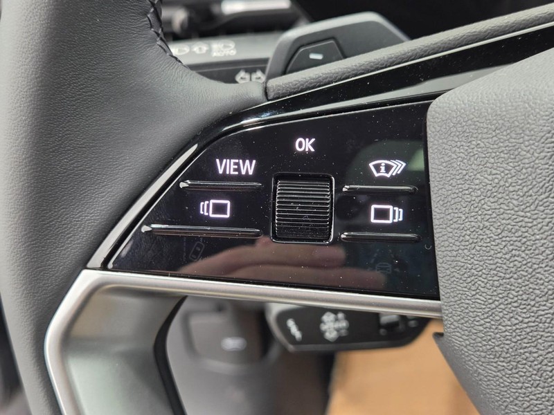 Audi Q6 e-tron Vehicle Image 9