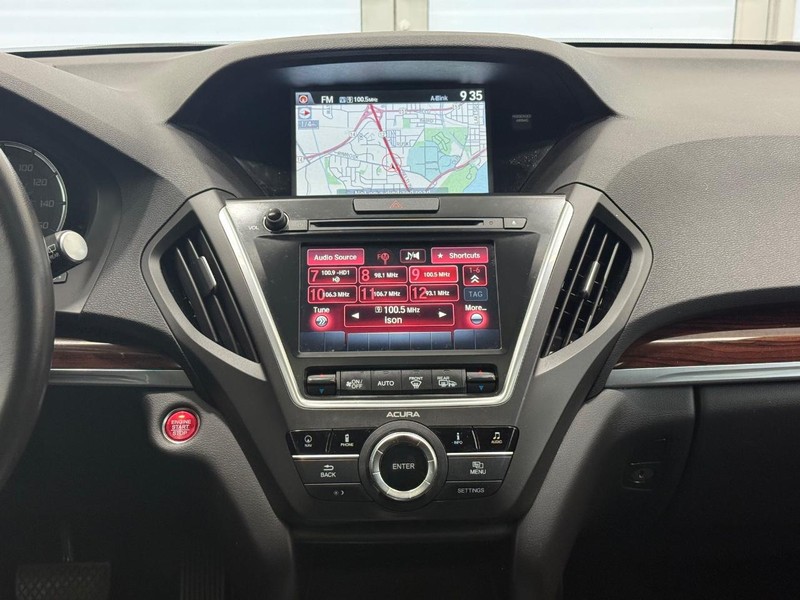Acura MDX Vehicle Image 10