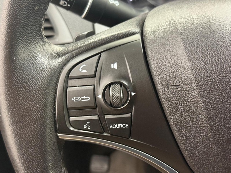 Acura MDX Vehicle Image 15