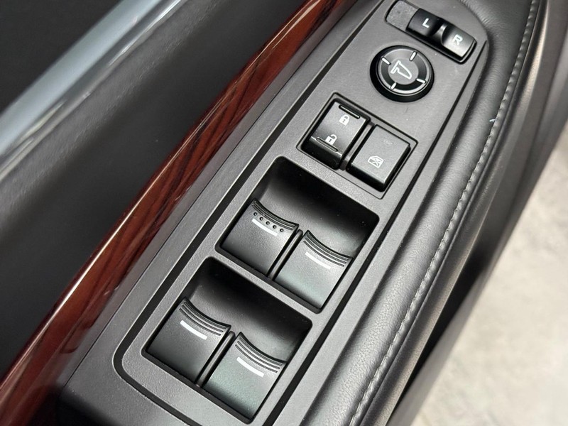 Acura MDX Vehicle Image 21
