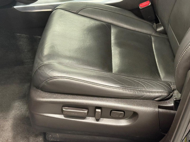 Acura MDX Vehicle Image 22